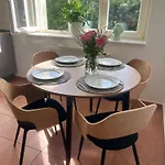 Apartment Mintara Komfort Mit Grill -terrasse, Sky Und Parkplatz